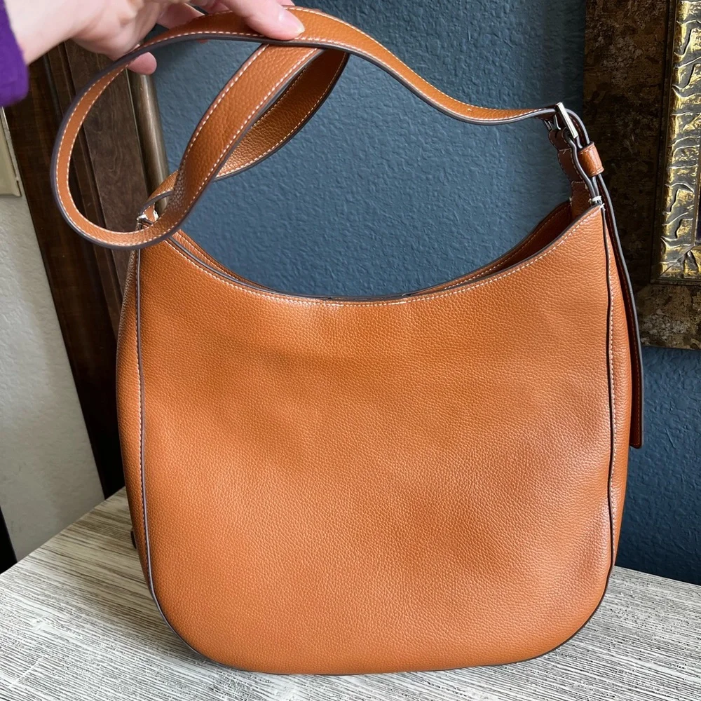 LIKE NEW!!! Vera Bradley Tan Hobo Bag